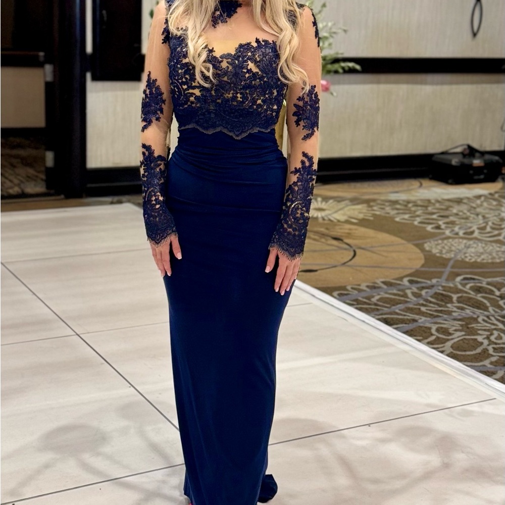 Elegant Navy Lace Evening Gown